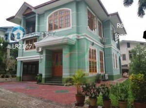 သံလွင်လမ်း ဝင်ဒါမီယာတက္ကသိုလ်ရိပ်သာလမ်းဟောင်းအနီးရှိ လုံးချင်းအိမ် အရောင်း၊ အဌားလေးနဲ့ မိတ်ဆက်ပေးပါရစေရှင့် in Bahan, Yangon